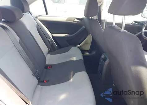 2017 Volkswagen Jetta 1.4T S z USA, uszkodzony, nr VIN 3VW2B7AJ0HM370440